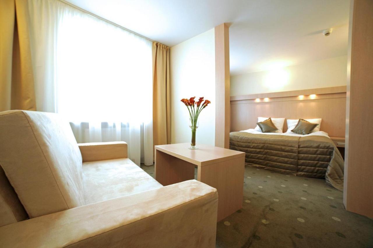 Hotel Cieplice Medi & Spa Еленя-Гура Экстерьер фото