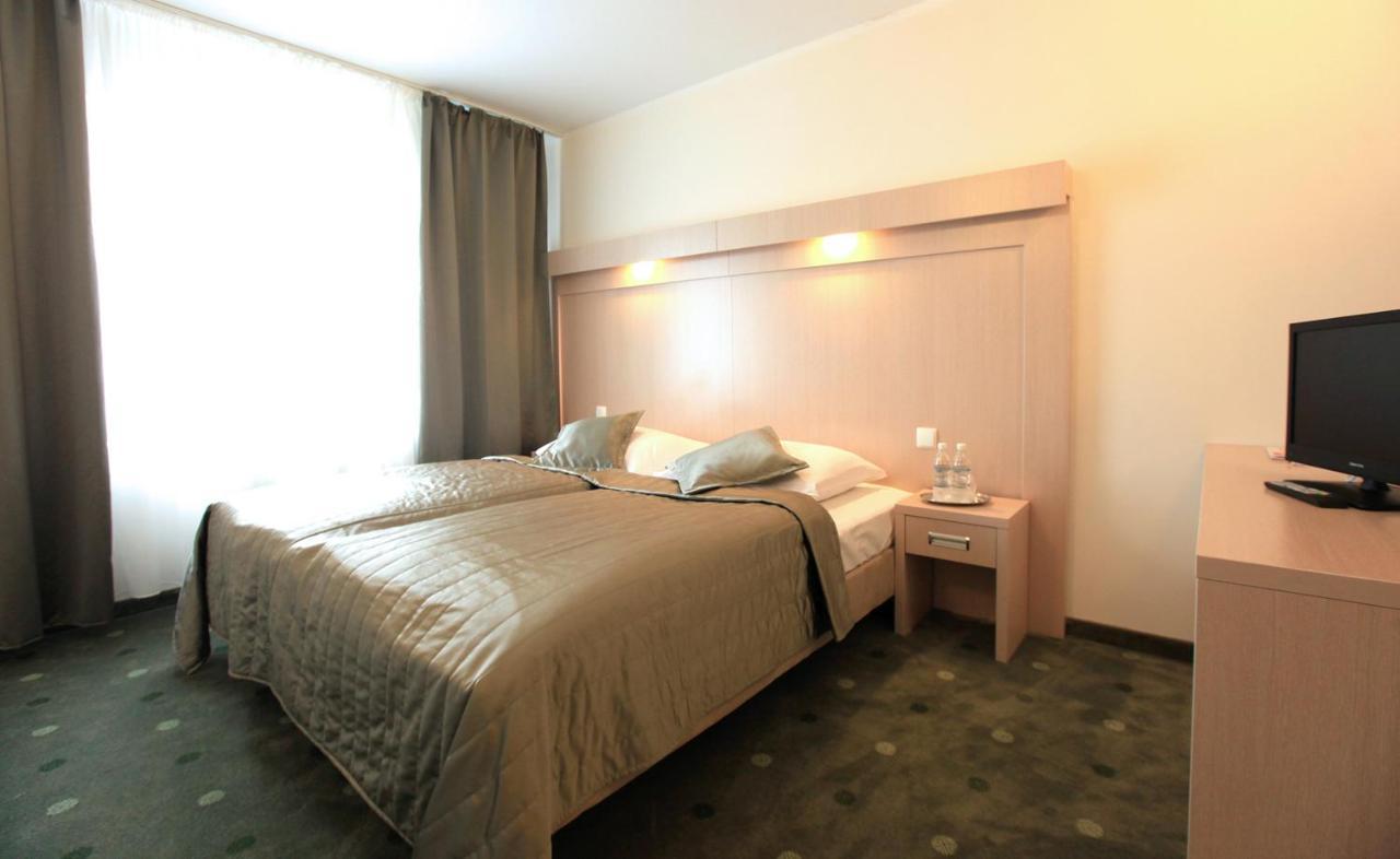 Hotel Cieplice Medi & Spa Еленя-Гура Экстерьер фото