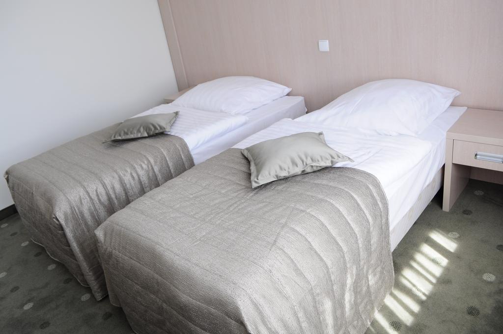 Hotel Cieplice Medi & Spa Еленя-Гура Номер фото