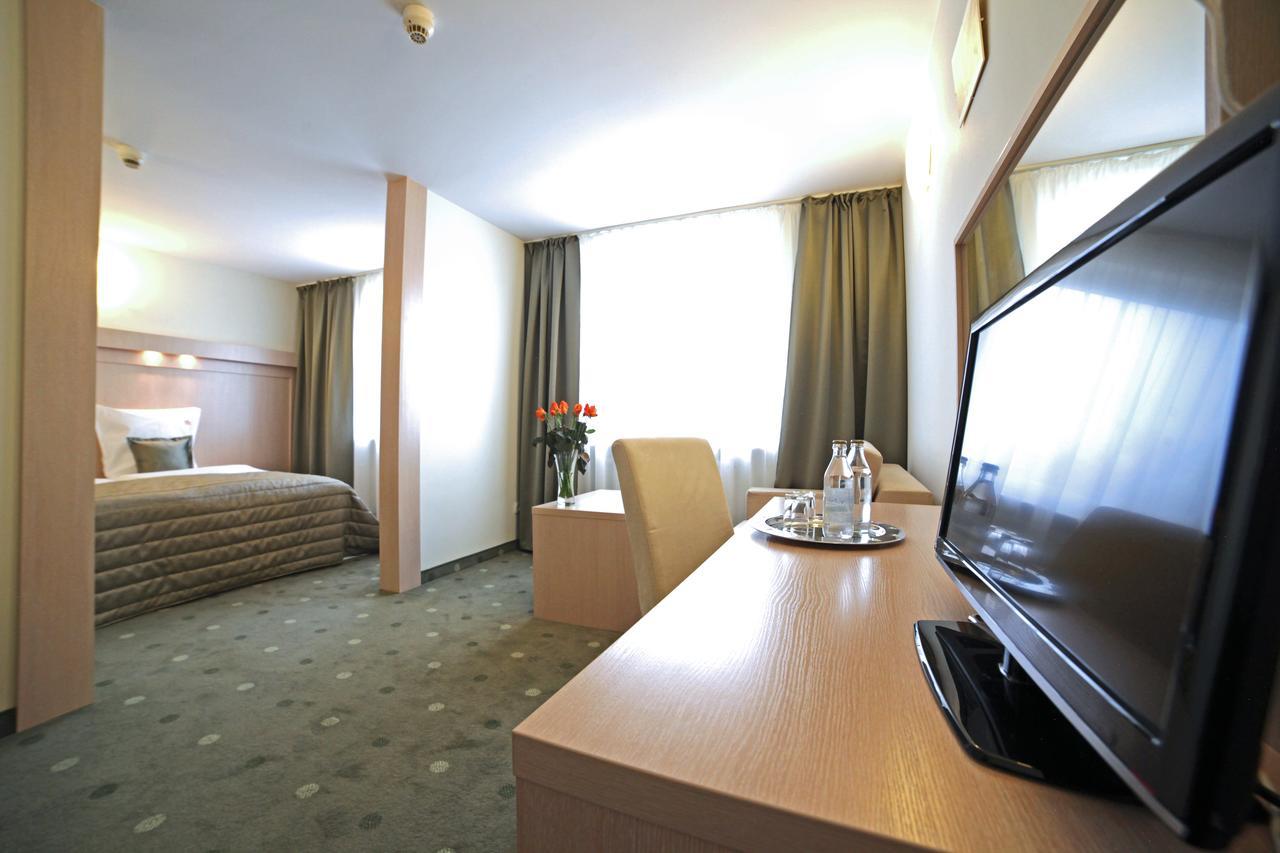 Hotel Cieplice Medi & Spa Еленя-Гура Экстерьер фото